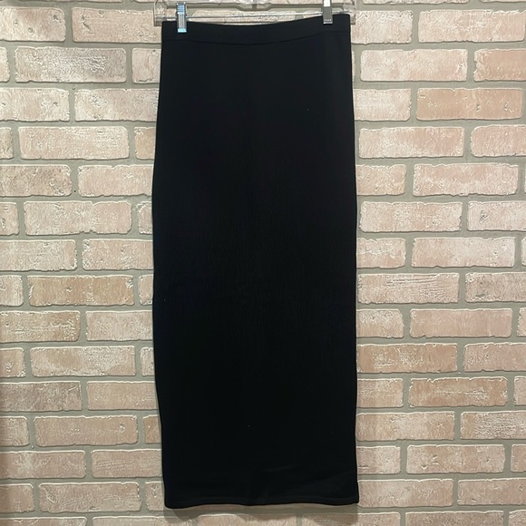 Lululemon - Black - Knit Skirt